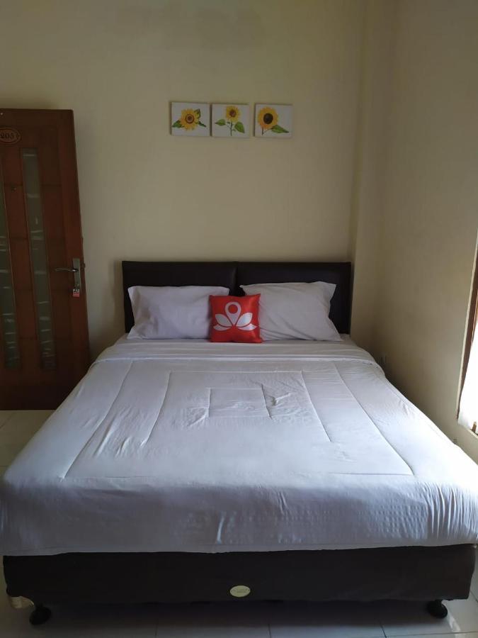 Widjoyo Rahayu Antasari 12 Guest house Jakarta
