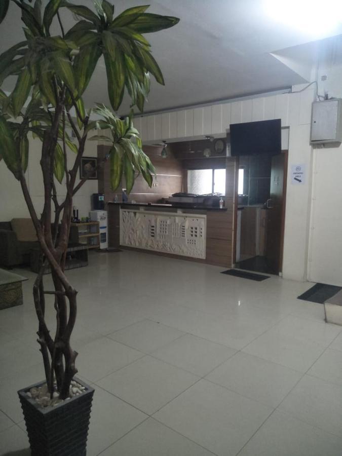 Penthouse Hotel 2*