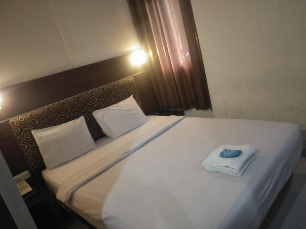 Penthouse Hotel 2*