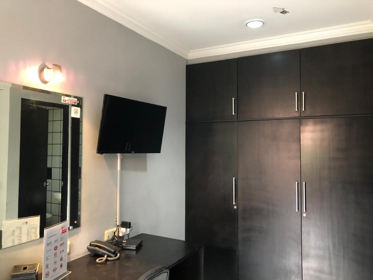 Hotel Griya Lebak Bulus 3*