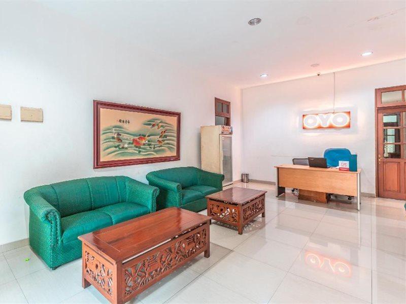 Hotel Oyo 1990 Kost Kuningan Executive Boading House Setiabudi 3*