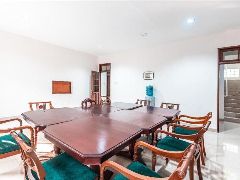 Oyo 1990 Kost Kuningan Executive Boading House Setiabudi Hotel