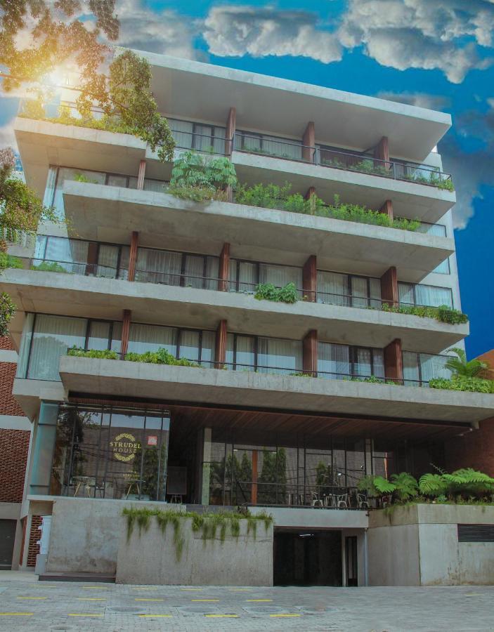 Hotel Nagomi & Jakarta