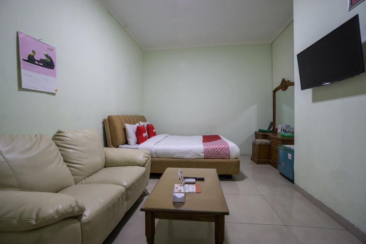 Oyo 1798 37 Syariah Hotel