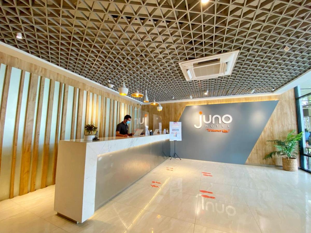 Juno Jatinegara Hotel 3*
