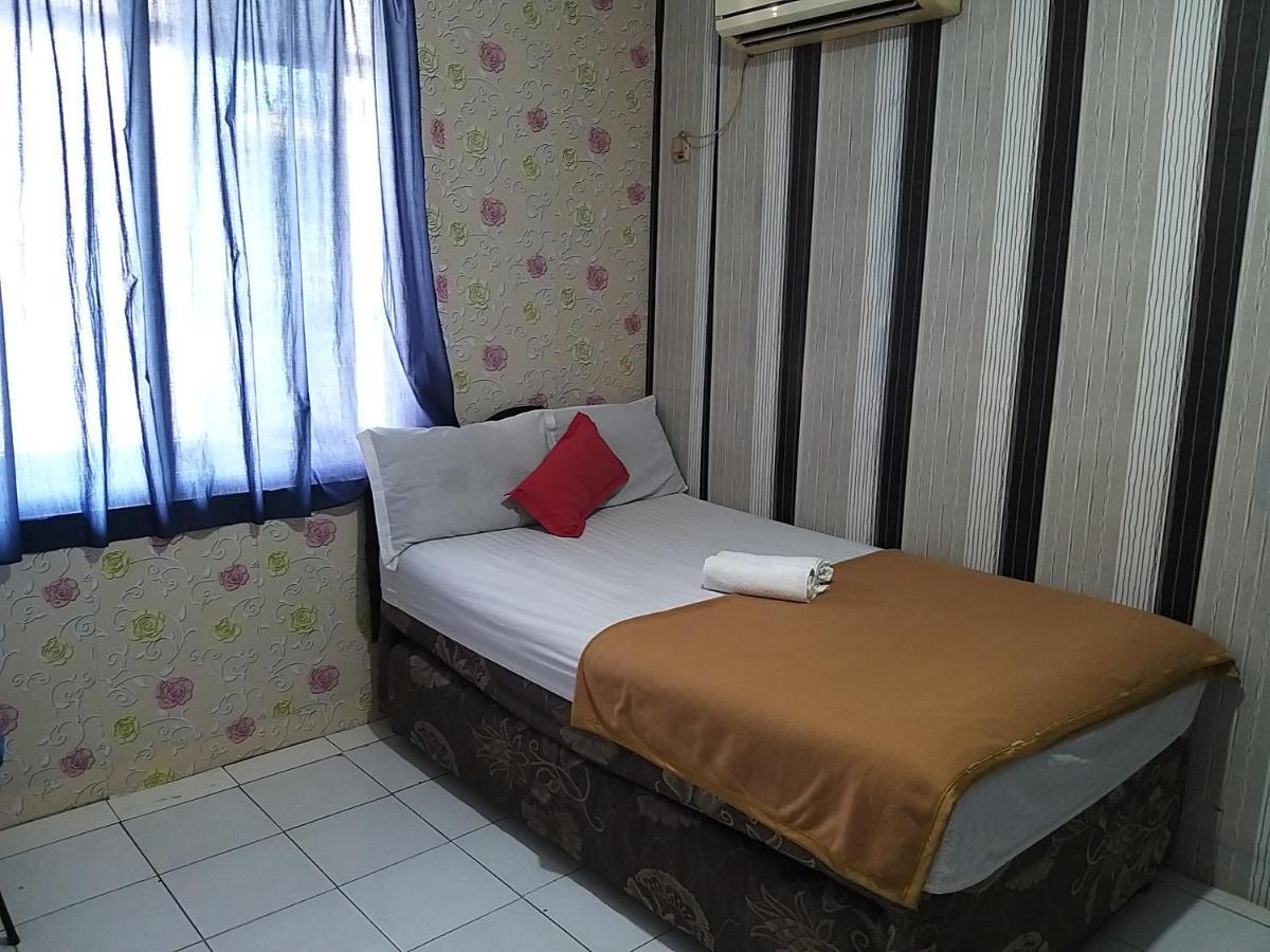 Hotel Oyo 2746 Venice Near Duta Indah Hospital Jakarta