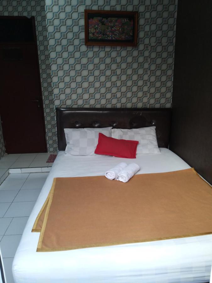 Hotel Oyo 2746 Venice Near Duta Indah Hospital