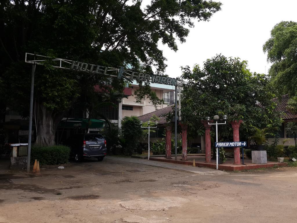 Urbanview Kebayoran Baru Blok S 3*