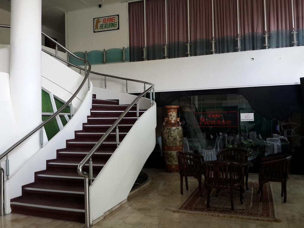 Hotel Urbanview Kebayoran Baru Blok S
