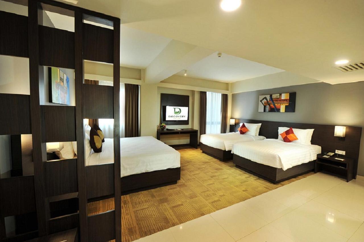 Hotel Discovery Ancol 4*