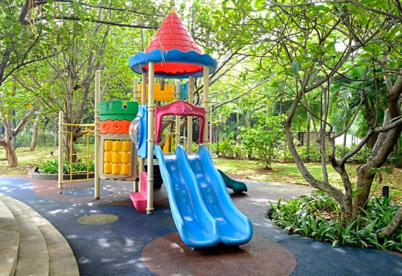Hotel Discovery Ancol 4*