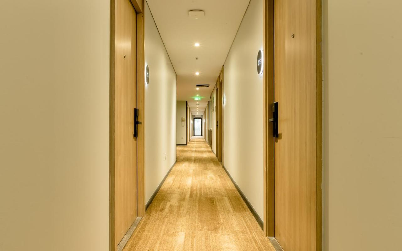 Yellow Bee Tanah Abang Hotel 3*