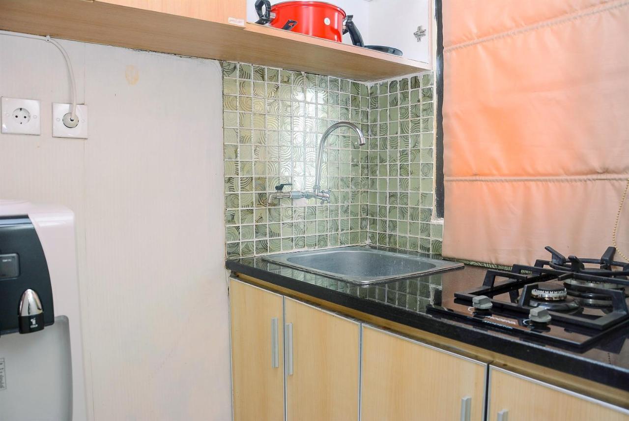 Apartment Cozy Living With Modern Design 1br Kebagusan By Travelio Jakarta