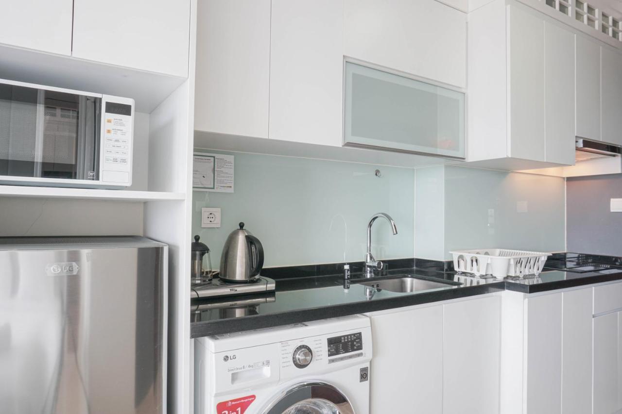 Apartment Comfy And Wonderful Menteng Park By Travelio