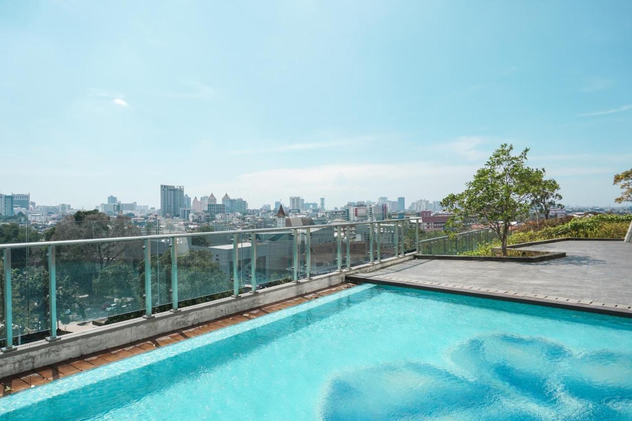 Comfy And Wonderful Menteng Park By Travelio Apartment *