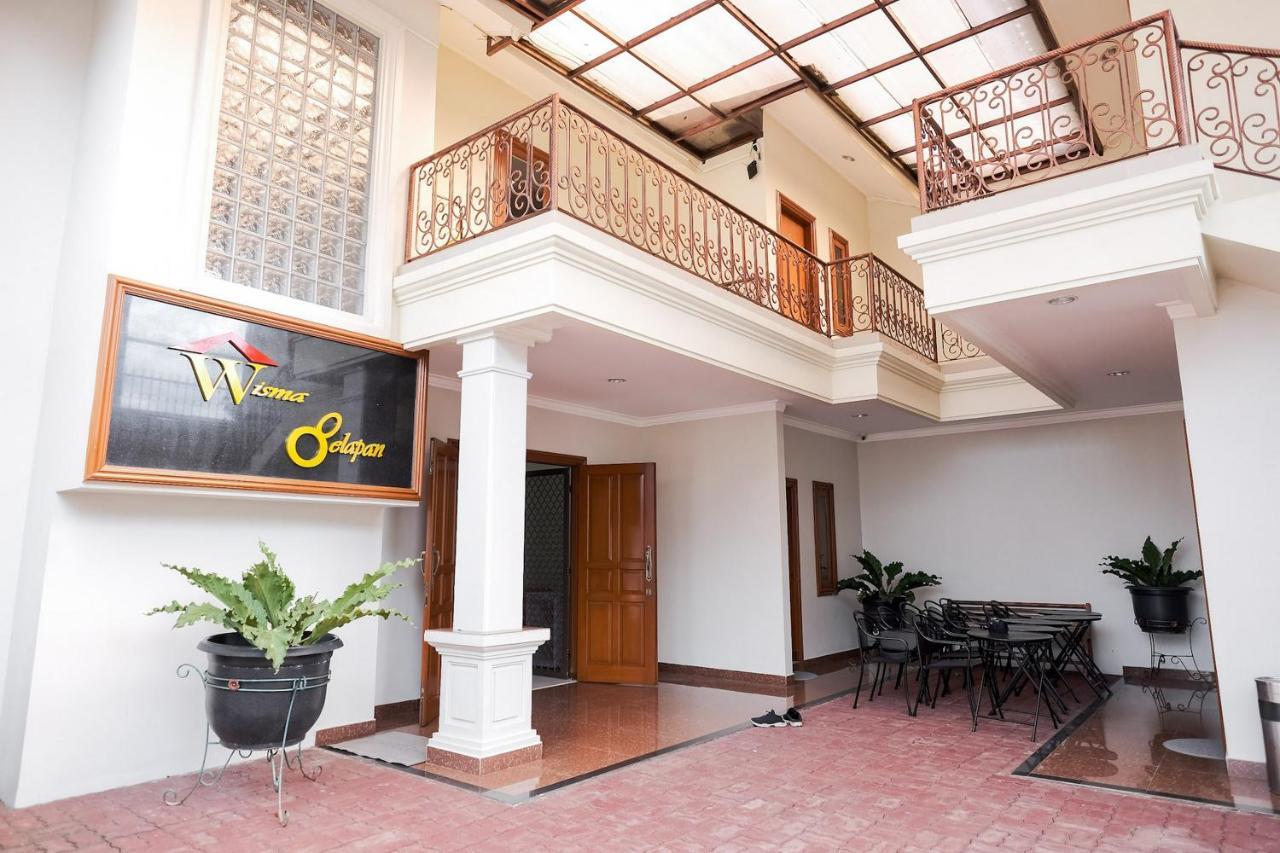 Delapan Mitra Reddoorz Hotel 2*