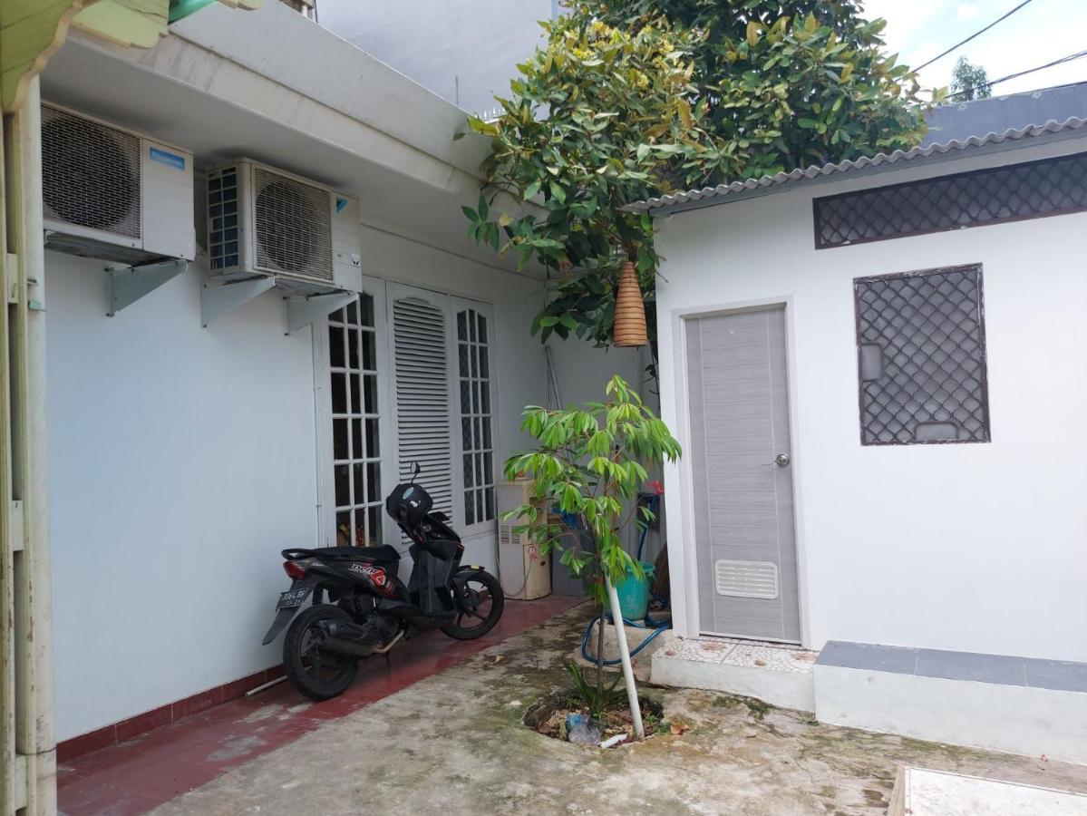 Eiffel Tarakan - Female Only 5*
