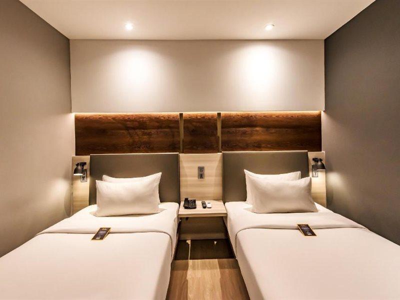 Hotel Stanley Wahid Hasyim 3*