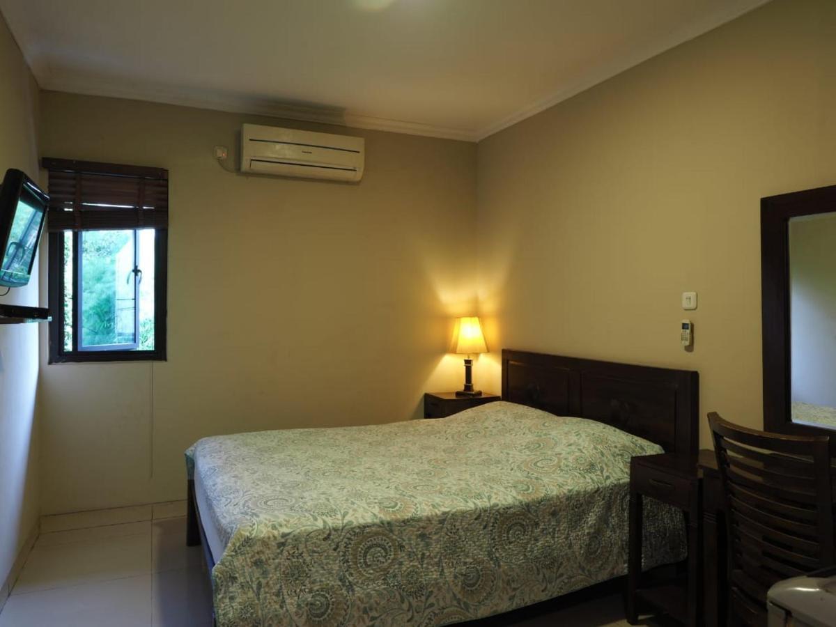 Rhiz Tebet Hotel