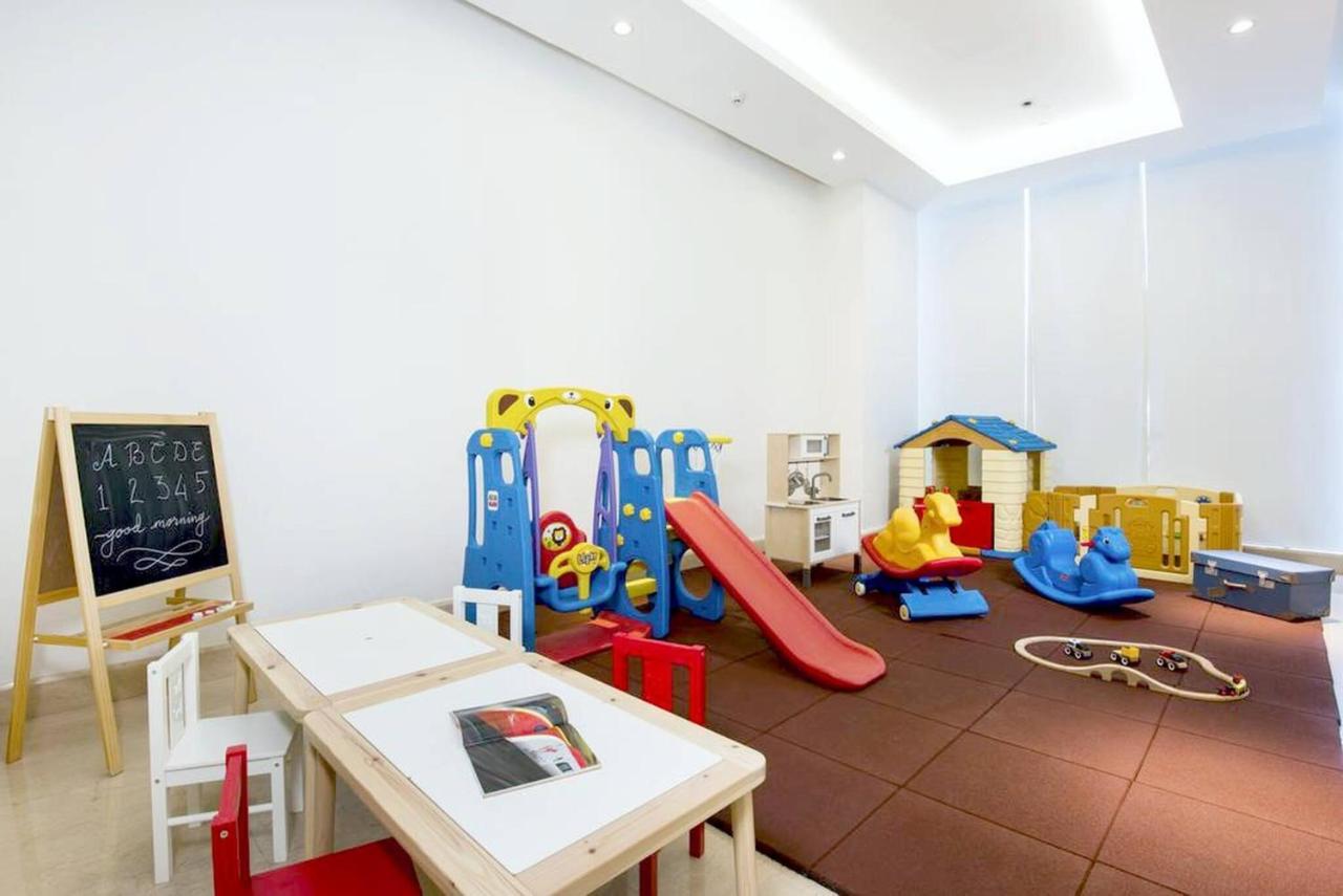 Two-bedroom Executive Serviced Oakwood La Maison Jakarta