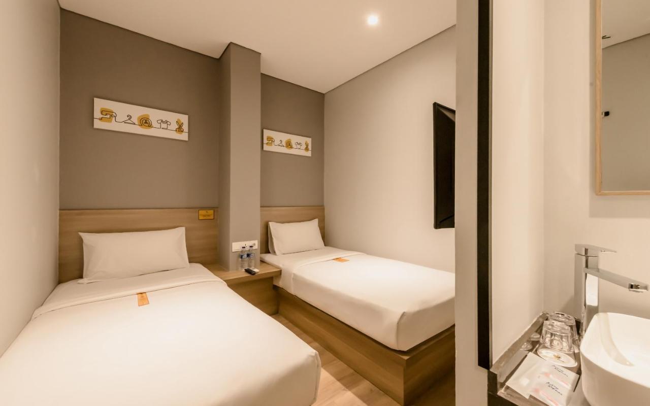 Hotel Yellow Bee Tanah Abang 3*