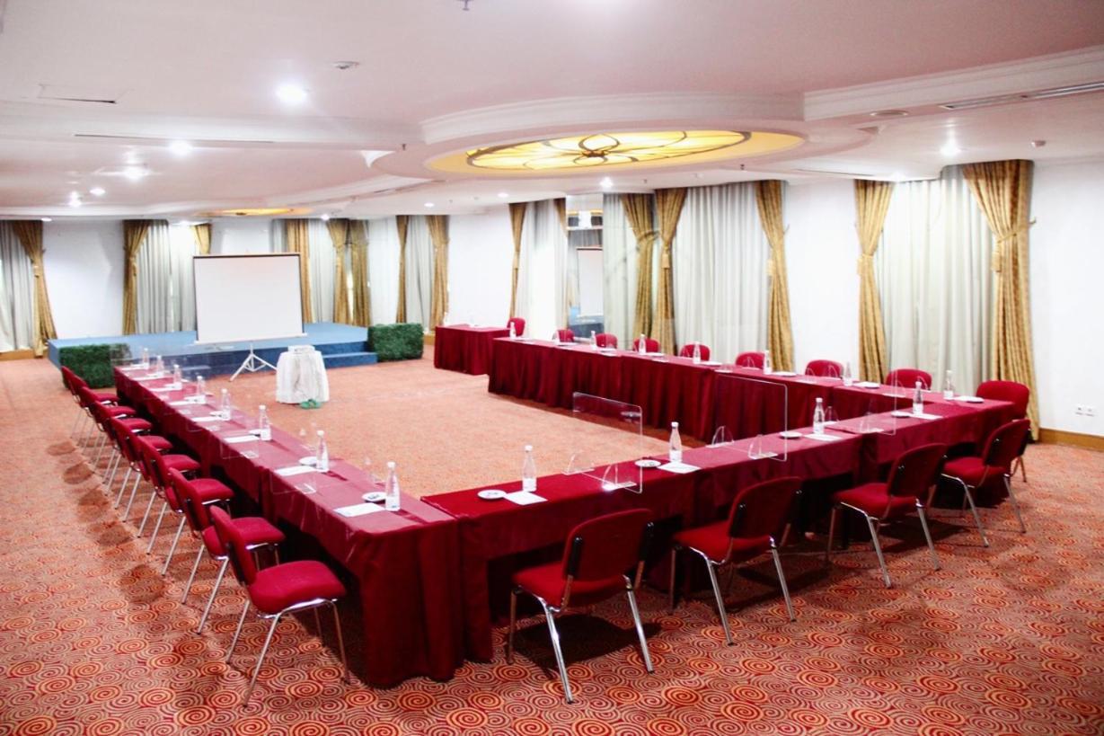 The Bellezza Hotel