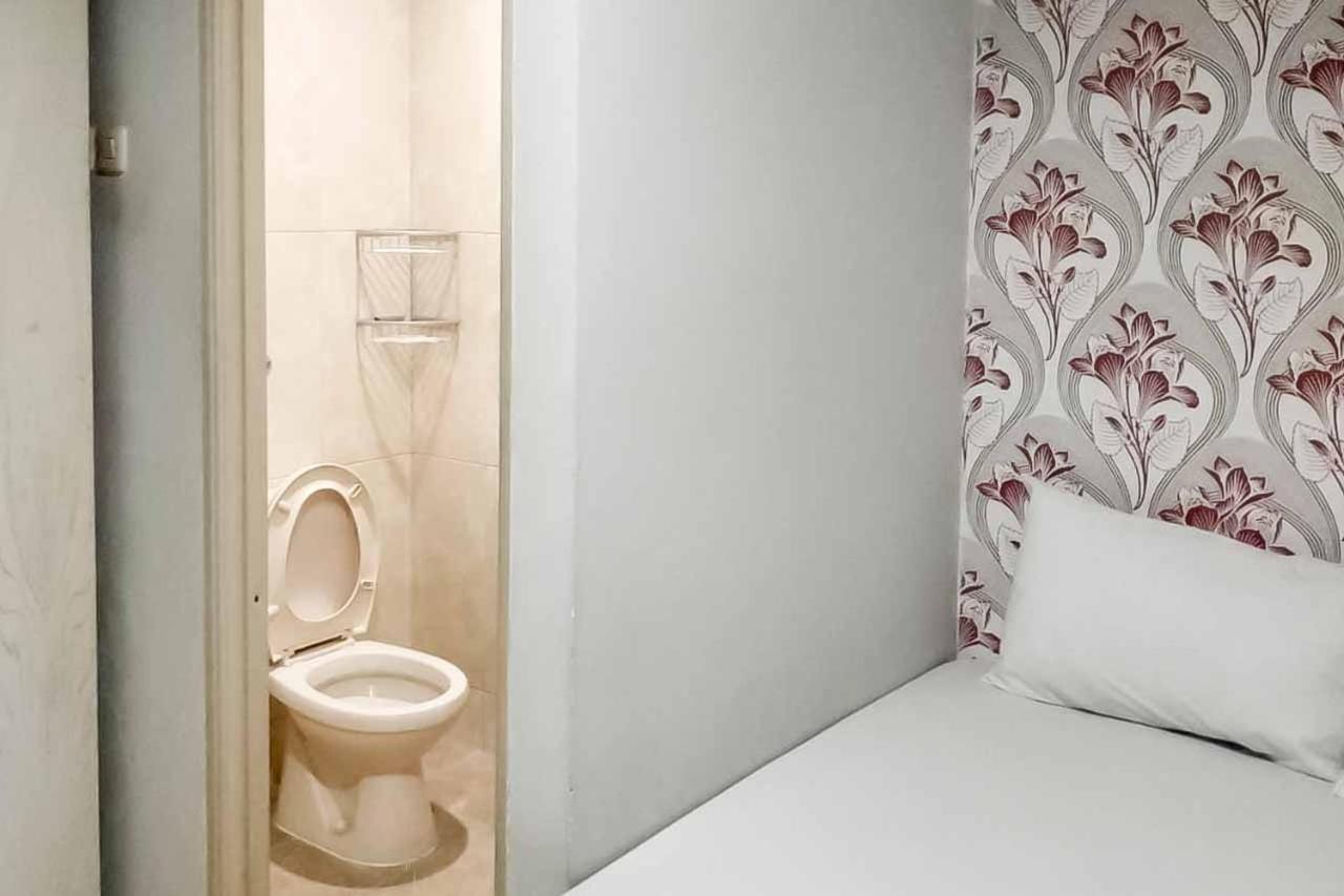 Rumahku Hayam Wuruk Mitra Reddoorz Guest house 2*