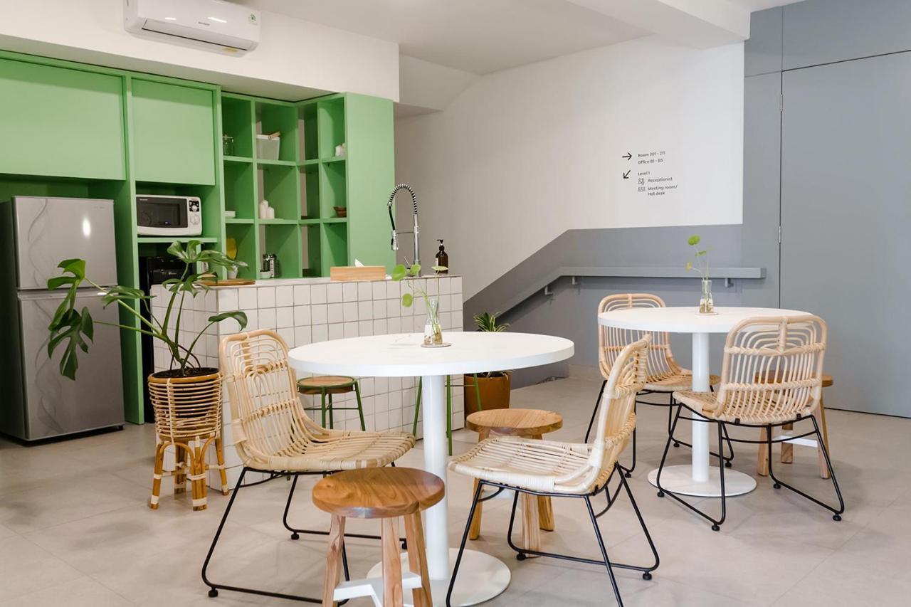 Sanctuary Spaces By Twospaces 2* Jakarta