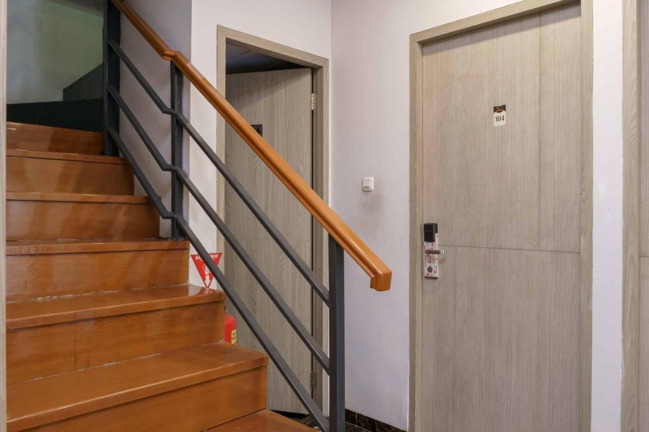 Reddoorz Plus @ Kemayoran 2 Hotel