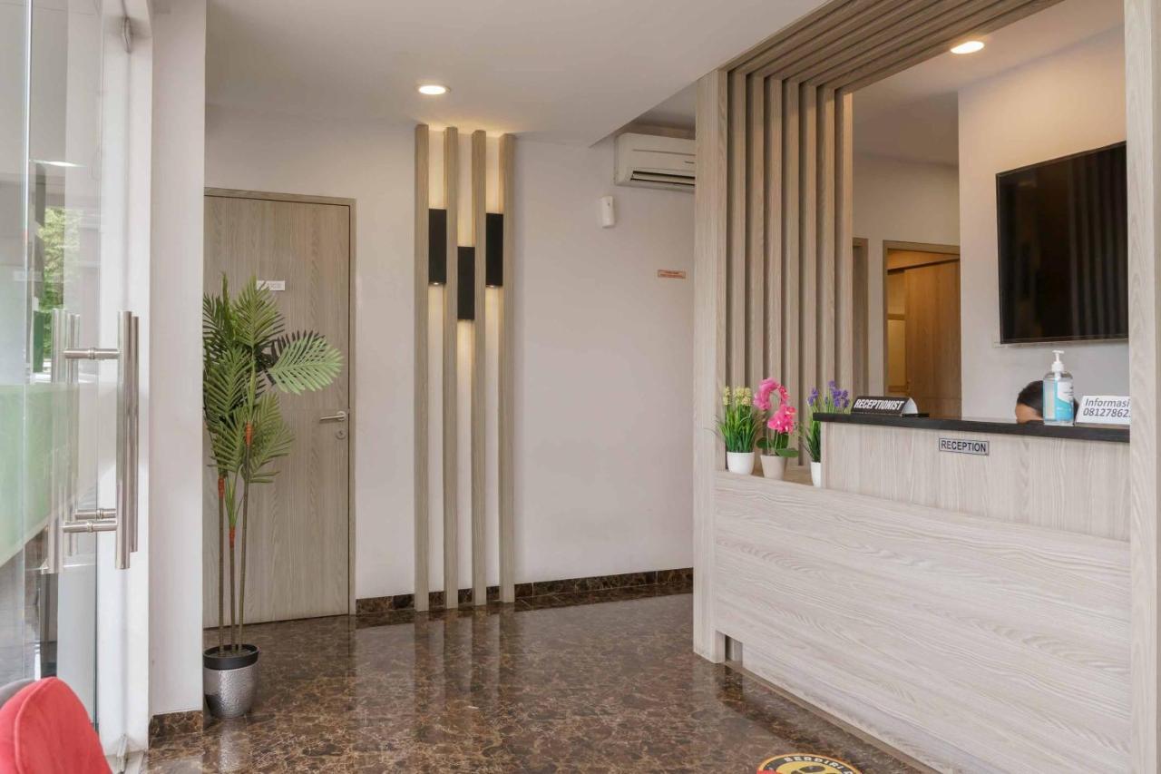 Reddoorz Plus @ Kemayoran 2 Hotel