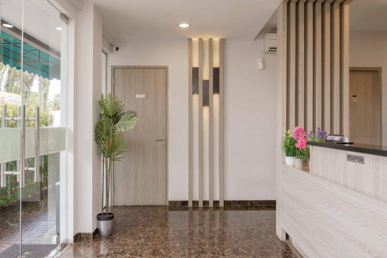 Reddoorz Plus @ Kemayoran 2 Hotel