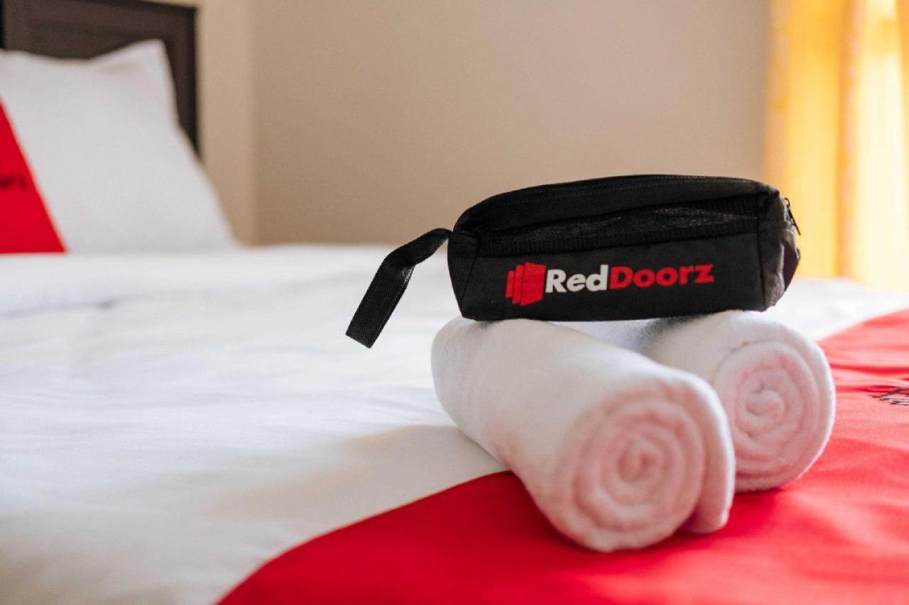 Gasthof Reddoorz Near Cipinang Indah Mall