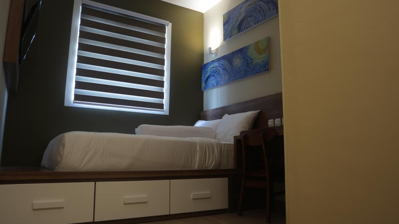 Djuragan Kamar Slipi * Jakarta