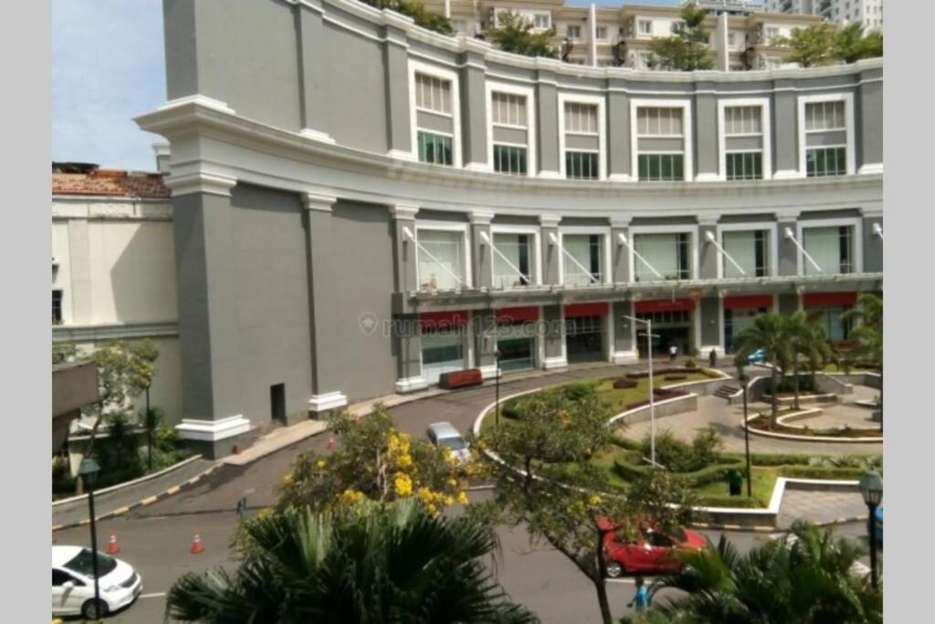 Superblock 3 Bedroom 103sqm At Mall Apartment Jakarta