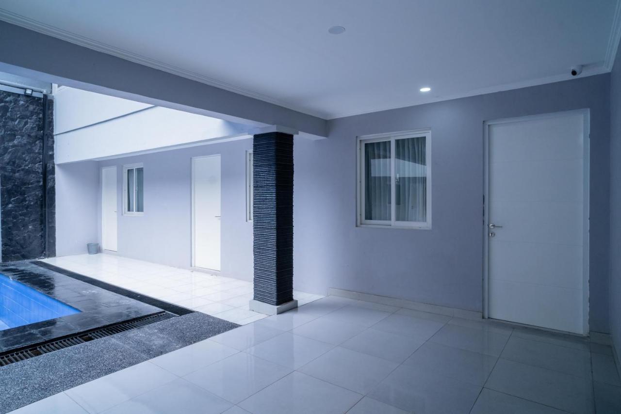 Hotel Koolkost Syariah Near Lippo Mall Kemang - Minimum 6 Nights 2*