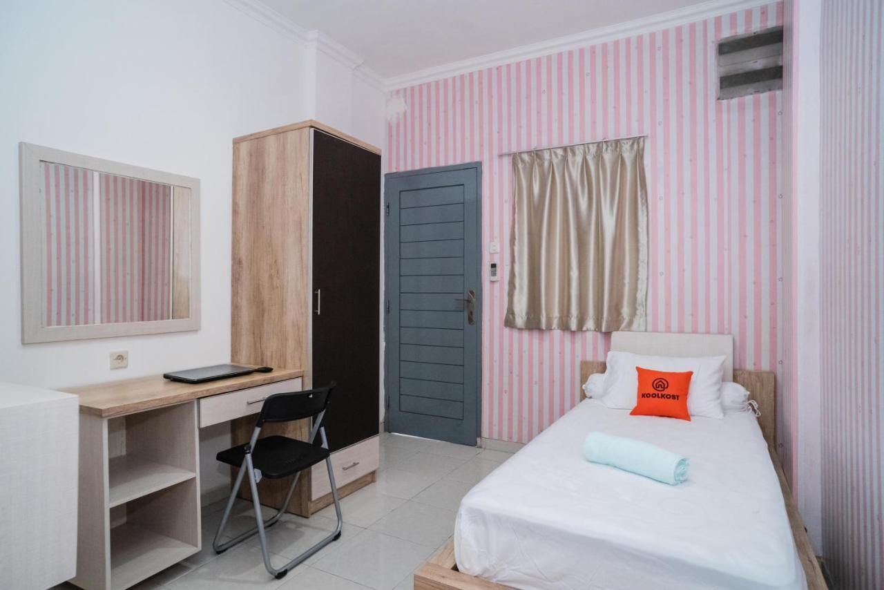 Hotel Koolkost Syariah Near Universitas Moestopo Bintaro Jakarta