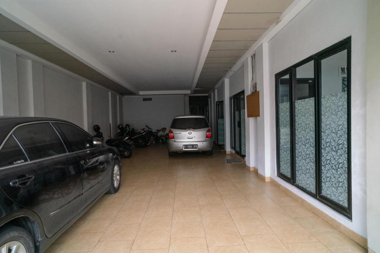 Khách sạn Koolkost Syariah At Jl Danau Maninjau Benhil - Minimum 30 Nights 2*