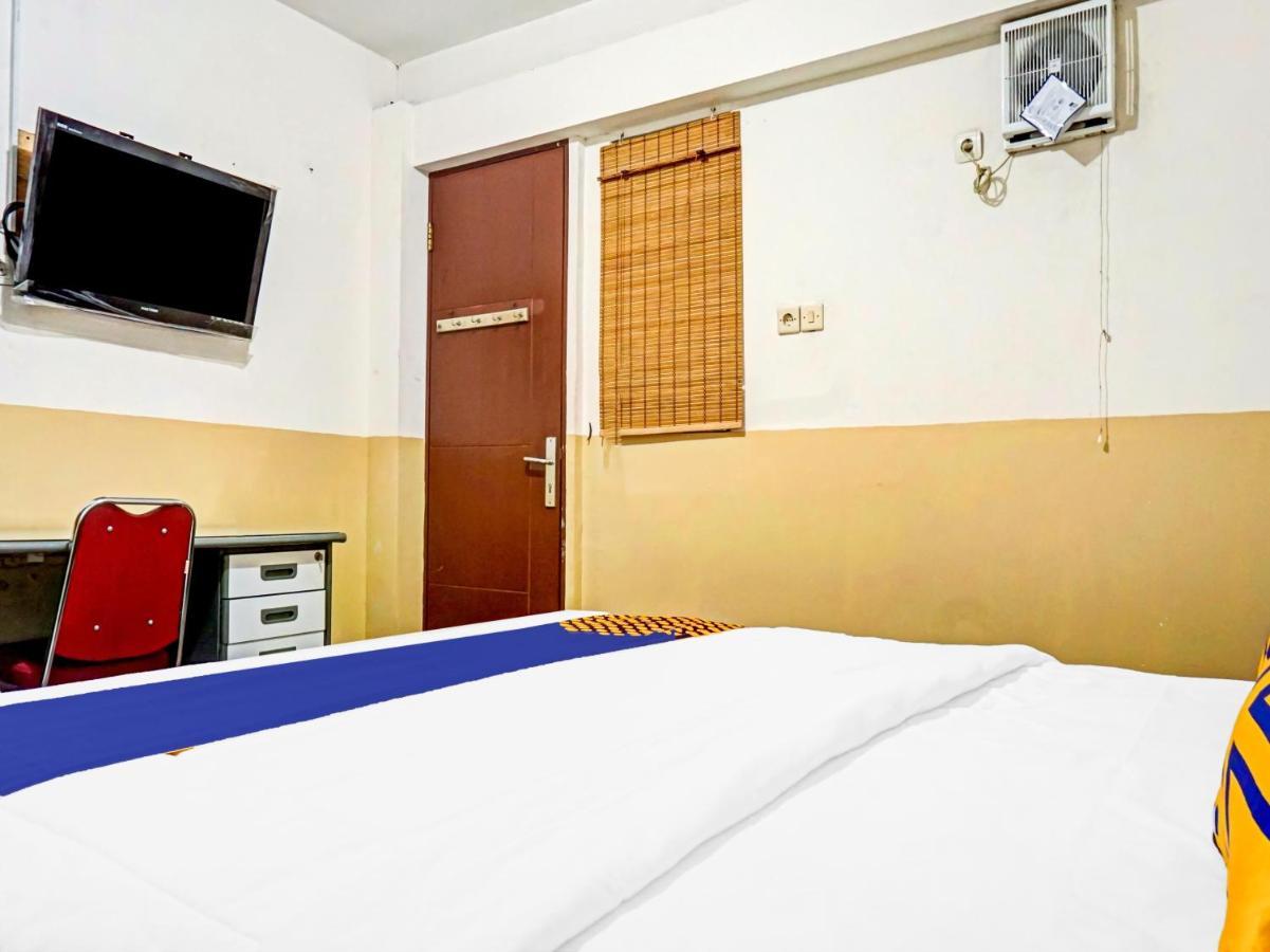 Spot On 90295 Simprug Hotel 2*