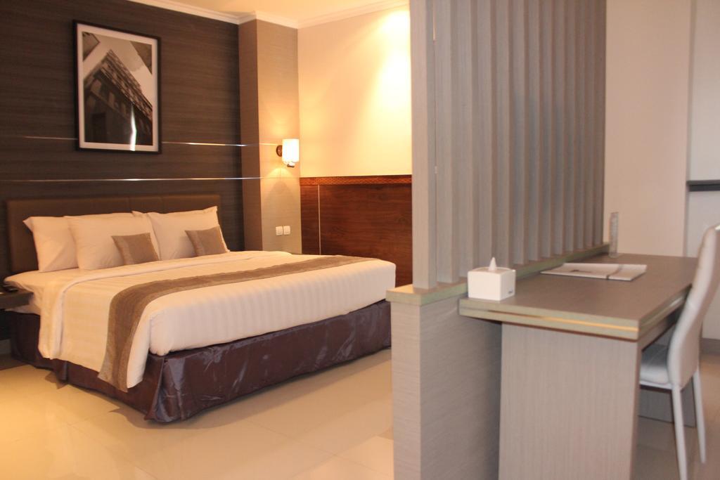 T Jakarta