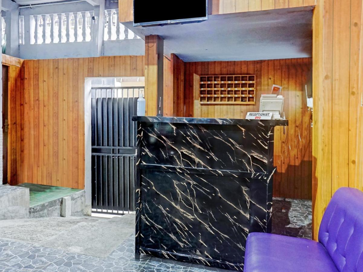Hotel Oyo 90469 Benhil Karet Tengsin 2*