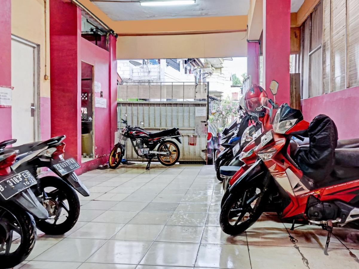 Oyo 90469 Benhil Karet Tengsin Hotel