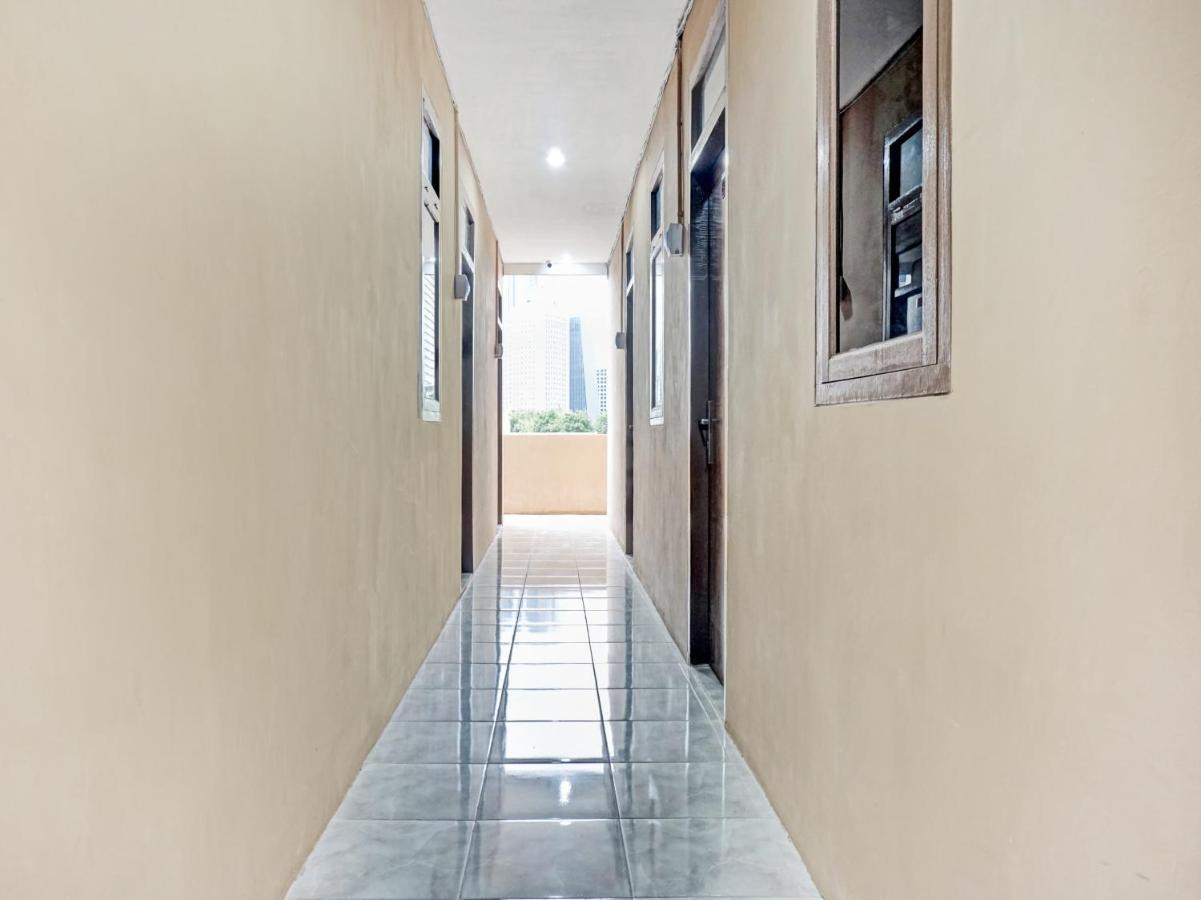 Oyo 90469 Benhil Karet Tengsin