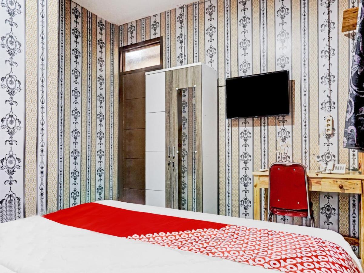 Hotel Oyo 90469 Benhil Karet Tengsin 2*