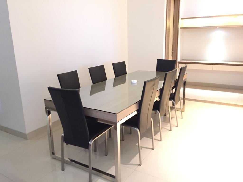 Whiz Prime Kelapa Gading Khách sạn 3*