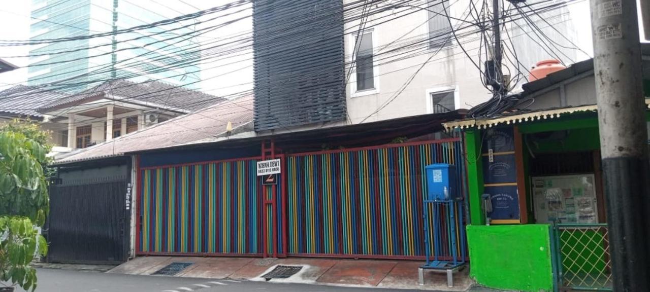 Spot On 90538 Dewi Syariah Hotel 2*