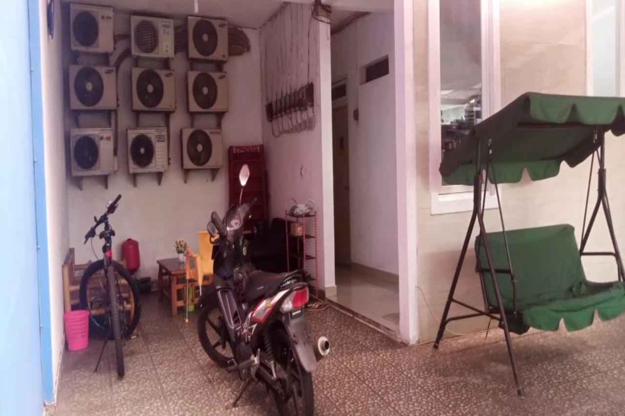 Spot On 90538 Dewi Syariah Hotel