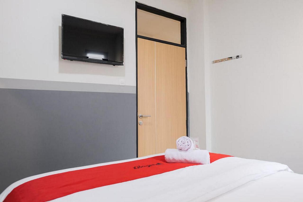 Reddoorz Near Taman Anggrek Mall Hotel Jakarta