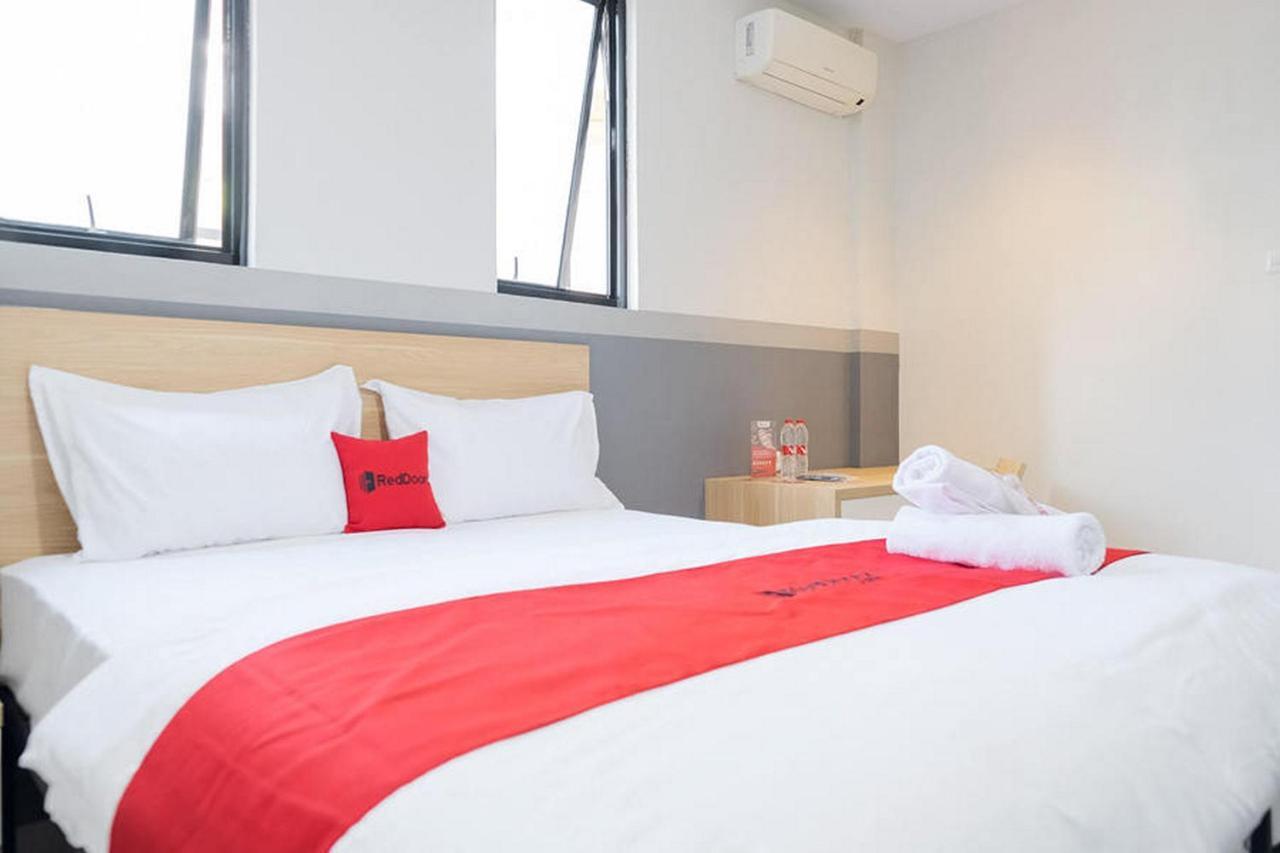Reddoorz Near Taman Anggrek Mall 3* Jakarta
