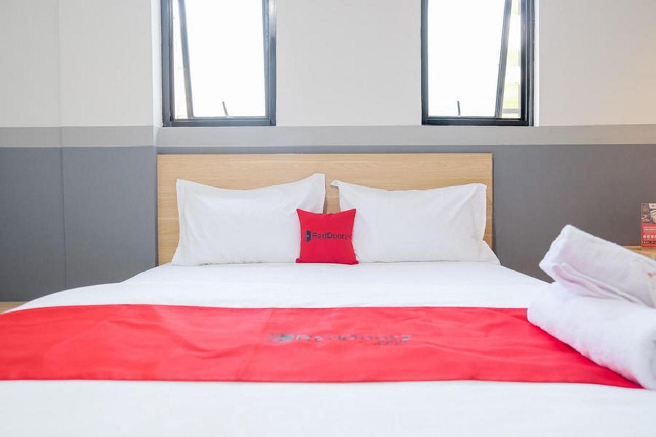 Reddoorz Near Taman Anggrek Mall 3* Jakarta