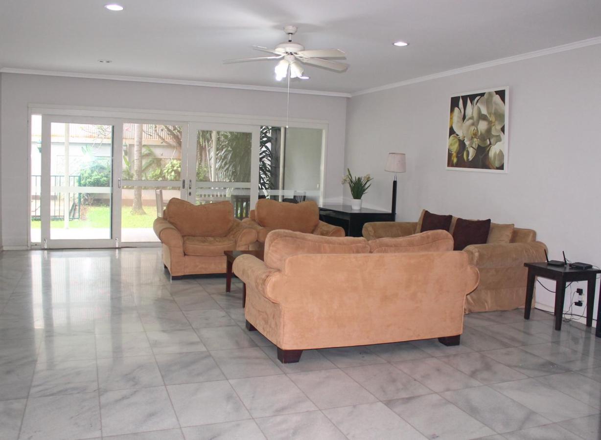 Villa Kemang Utara Creative Villas *